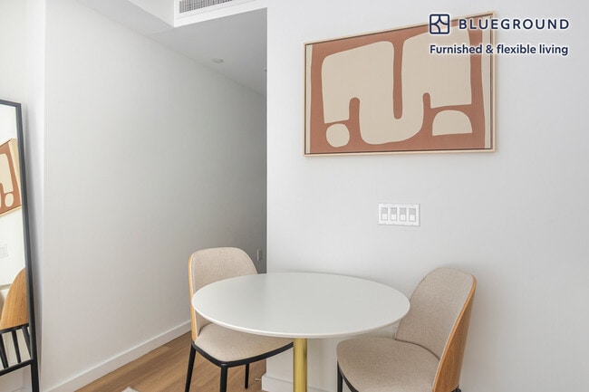 Photo - 266 W 96th St Unidad FL5-ID2029