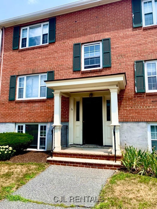 Building Photo - 6 Harris Cir Unit 3