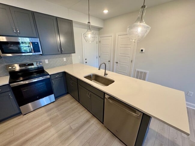 Photo - Modern Elegance in Prime North Raleigh!