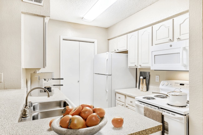 Summers Crossing Apartments