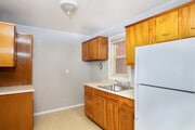 1BR, 1BA - 650SF - Kitchen