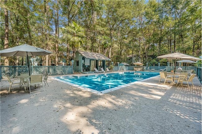 Building Photo - 68 Summer Oaks Dr