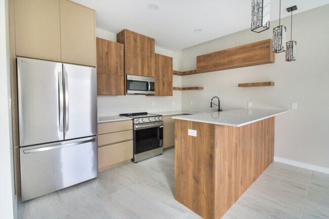 Photo - 2229 Corales St