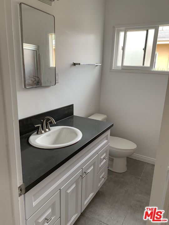 Photo - 1139 S Holt Ave Unidad 3