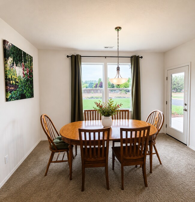 Dining Room - 8295 Diamond Point Cir NE