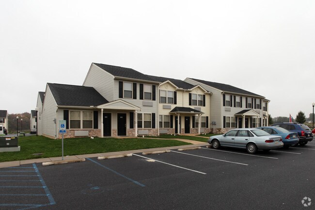 Building Photo - Rocktowne Student Townhomes