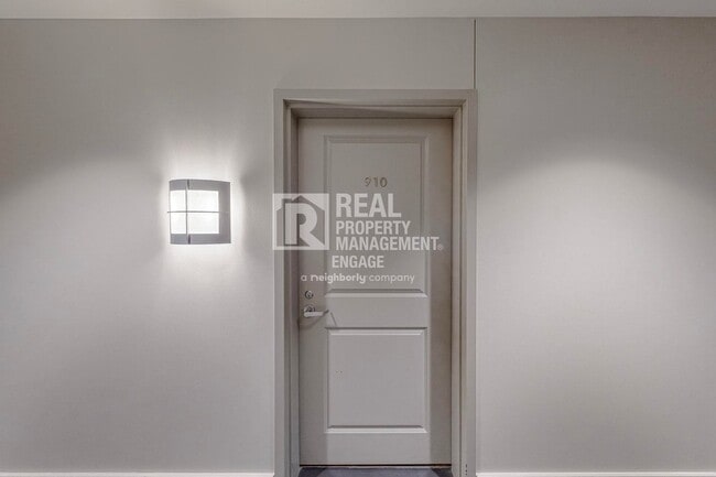 Photo - 2 Bedroom Condo Available for Rent in the Heart of DFW!