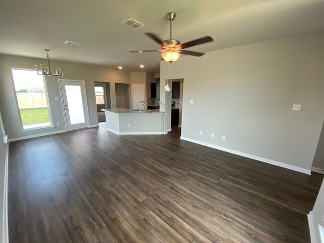 Photo - 3031 Dade Loop
