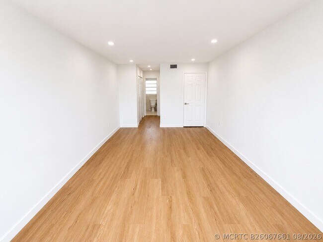 7725 SW 86th St Unit A1-421