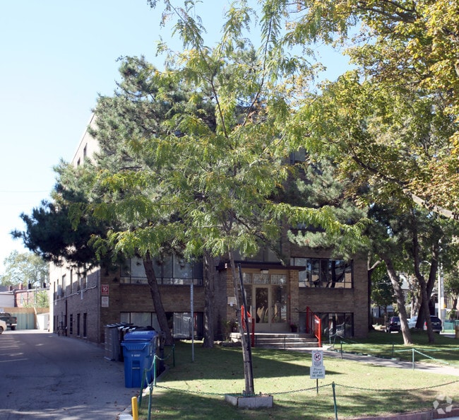 Photo principale - 12 & 14 Rusholme Drive