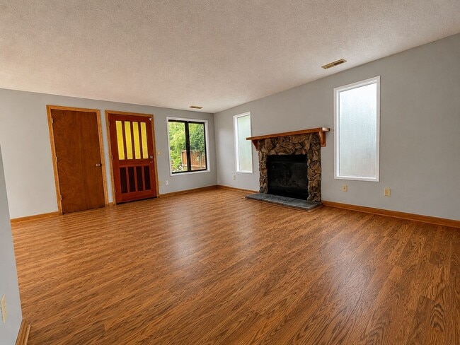 Photo - Pardee Duplex (A &amp; B) Unit A (main house)