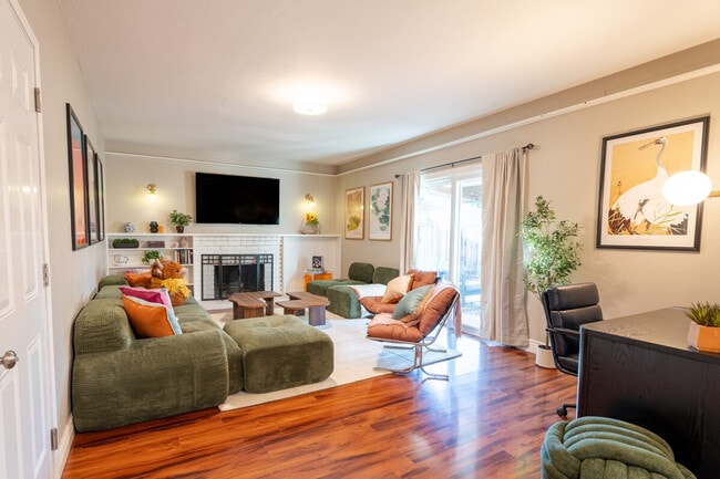 Photo - 771 Century Dr Unit SI ID1495743P