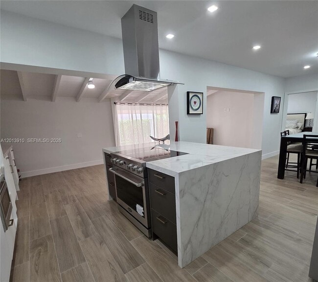 Photo - 1015 Pizarro St