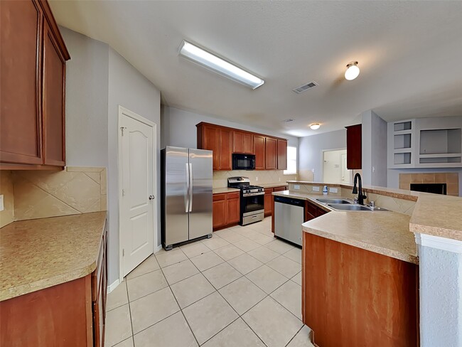 Photo - 1011 High Lane Court