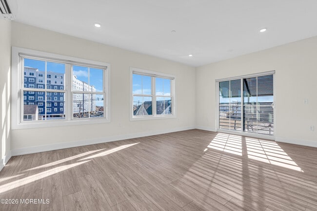 Photo - 19 Carr Ave Unit 319