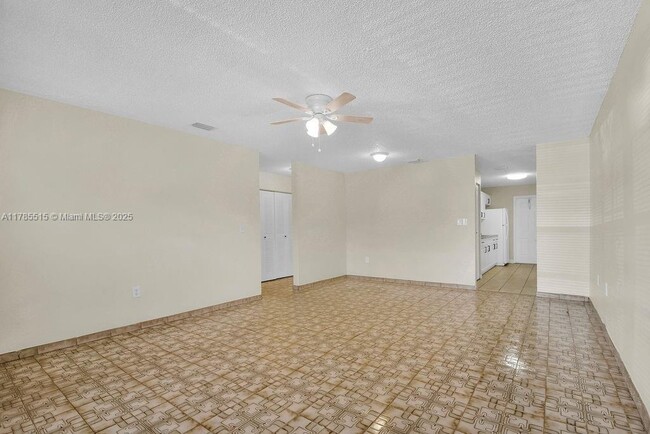 Photo - 18957 NW 45th Ave Casa