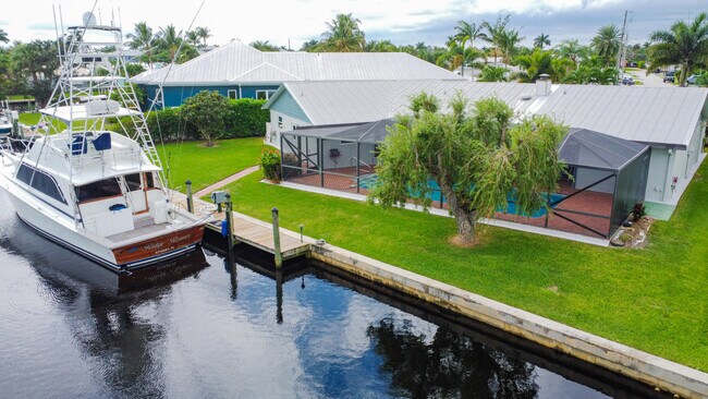 Photo - 1360 SW Albatross Way