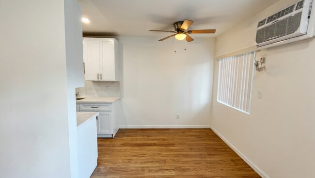 Photo - 323 E Chestnut St Unidad 12