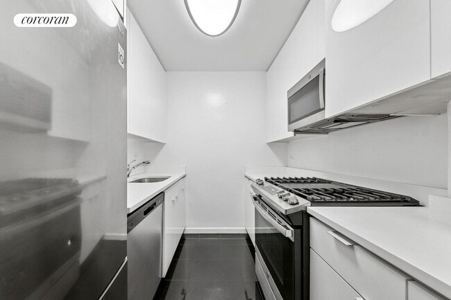 Photo - 501 E 87th St