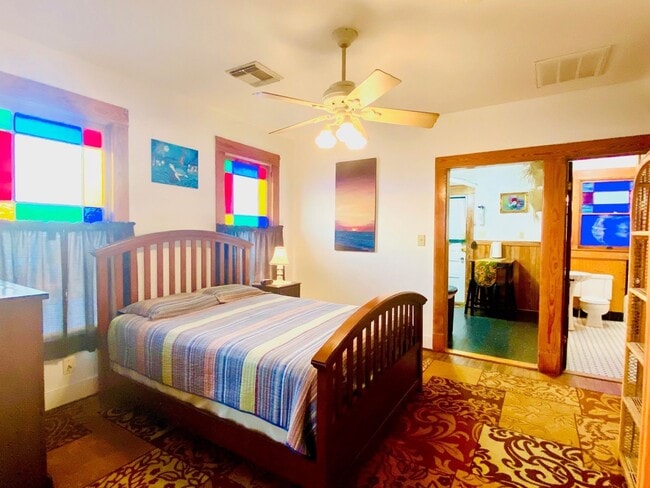 Photo - 2528 Ave Q 1/2