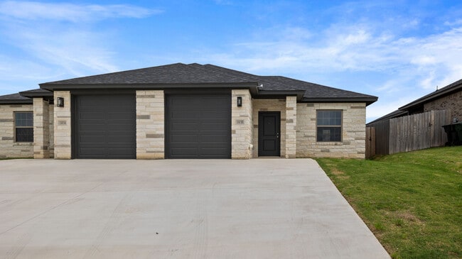 Unidad B en el lado derecho - 1303 Antelope Trl Unidad B