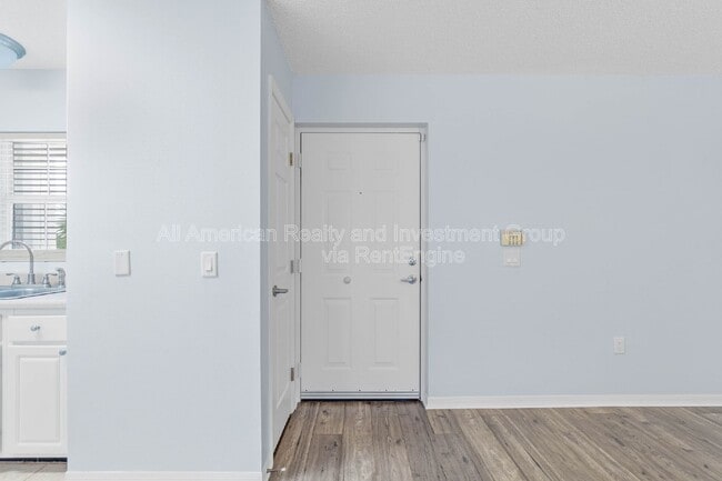 Photo - 4276 Calinda Ln Unidad Apt 142