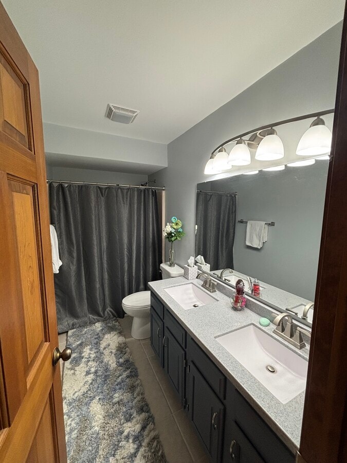 Photo - 482 Ashford Ln