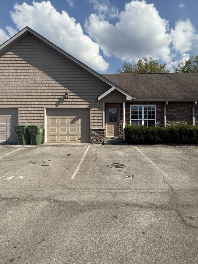 Building Photo - 745 Casey Ln Rental