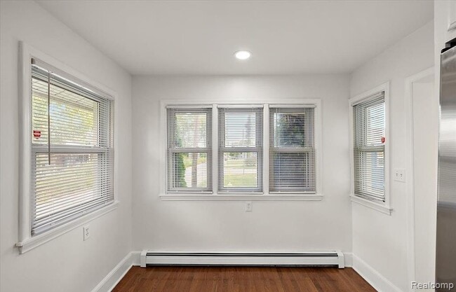 Photo - 37697 Mast Ct