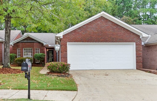 Charming Home in Fox Ridge Subdivision – V... - Charming Home in Fox Ridge Subdivision – V...