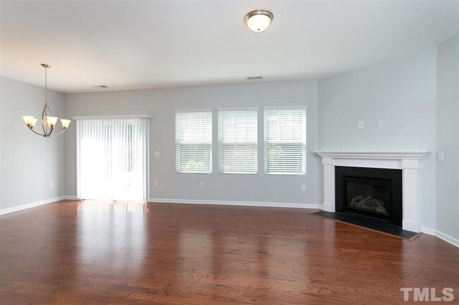 Photo - 377 Durants Neck Ln