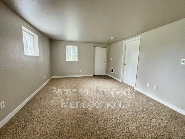 Photo - 525 NW 10th Ave Unit B