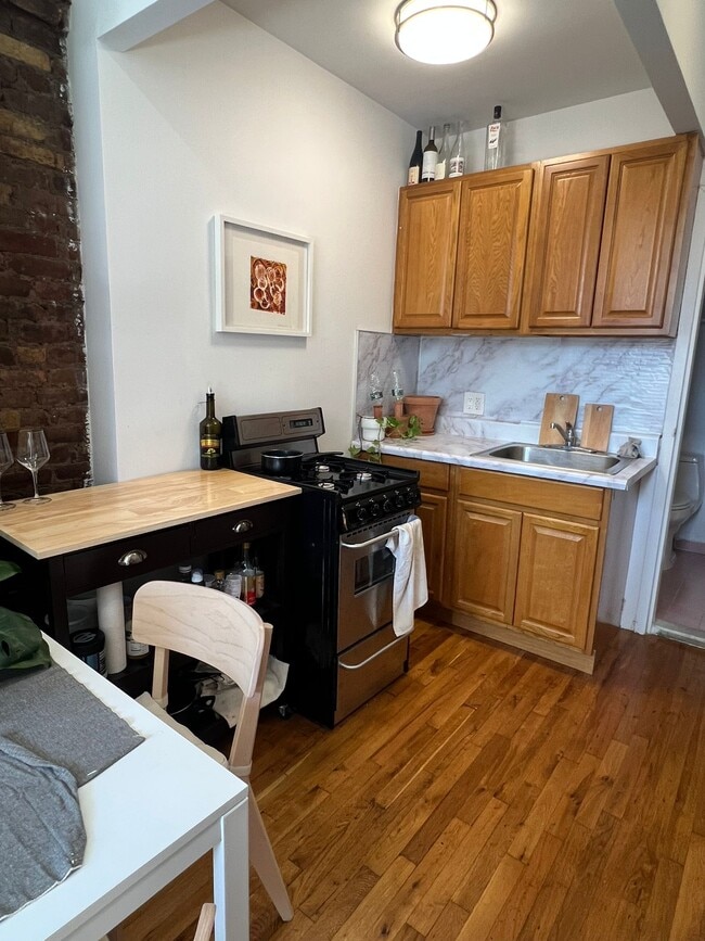 Photo - 203 Chrystie Street