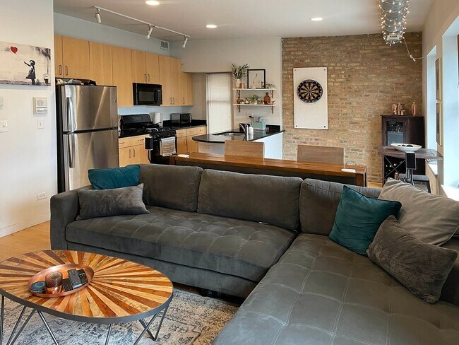 Photo - 2050 W Potomac Ave Unit 2050-1