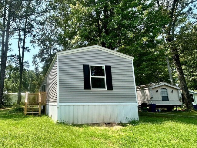 60 White Oak Village