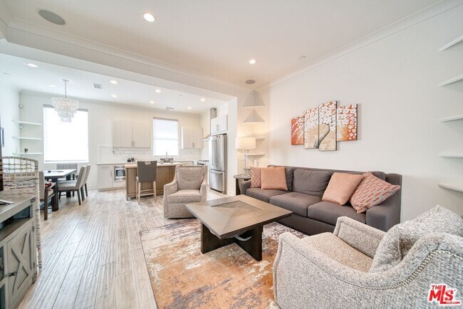 Building Photo - 2205 Selig Dr Rental