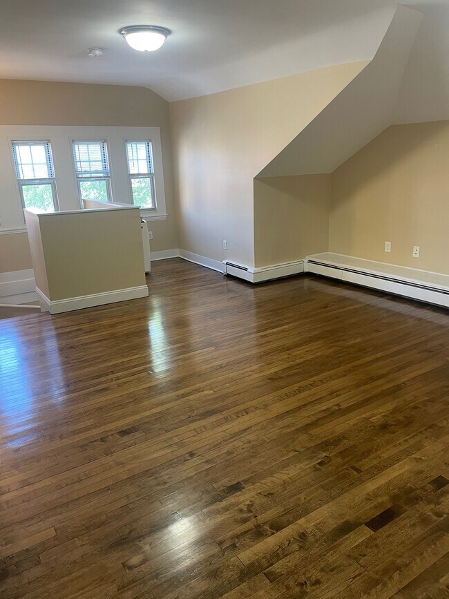 Photo - 310 Allston St Unidad 3