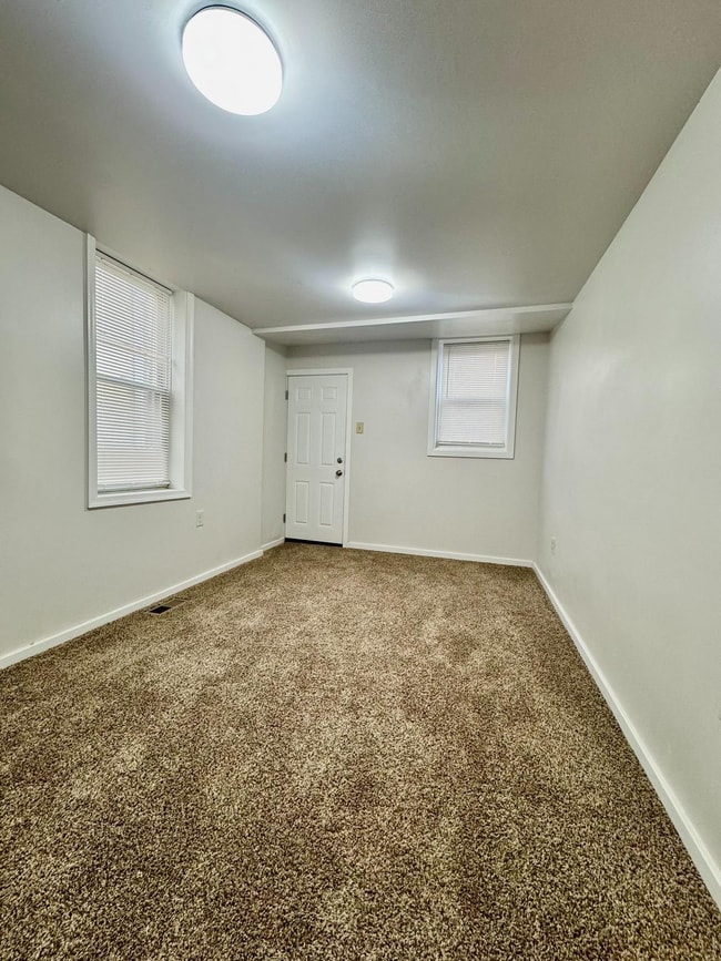 Photo - 3573 Jasper St