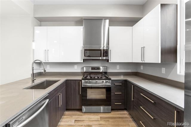 Photo - 3832 Jason St