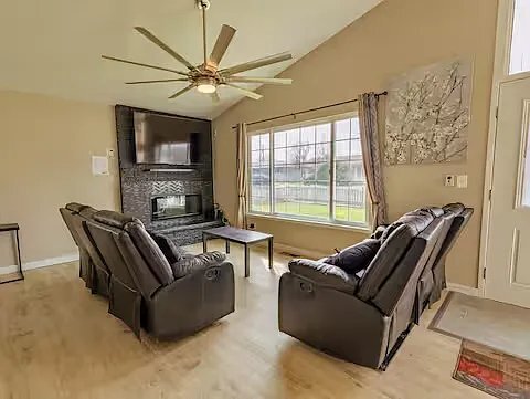Photo - 3207 Gregory Ave