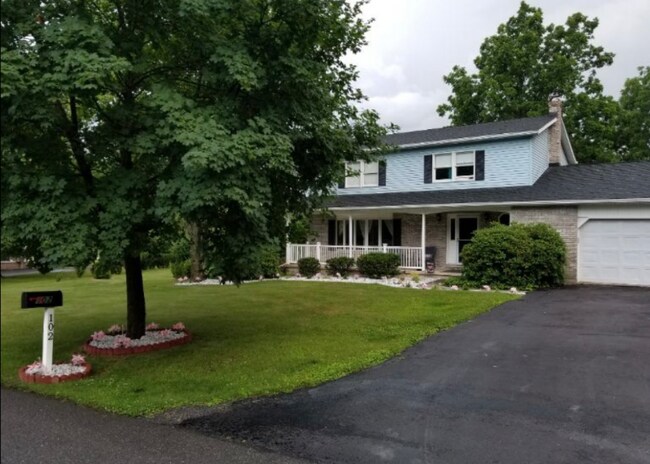 Photo - 102 Meadow Run Ln