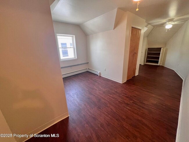 Photo - 1930 Boulevard Ave