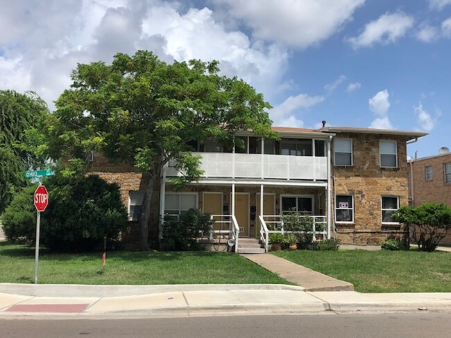 Photo - 910 Ohio Ave Unit #2