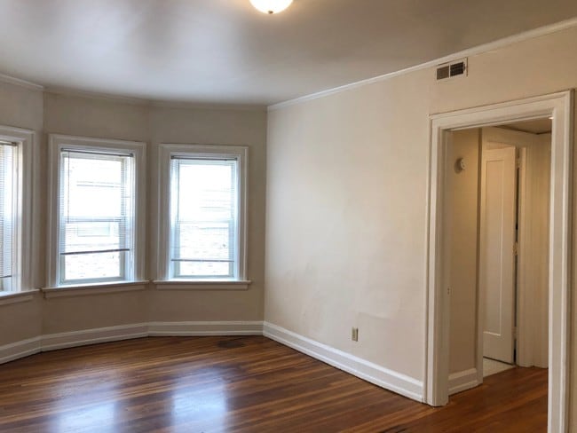 Photo - 1 & 2 Bedroom Apartments in Downtown Indianapolis - Meridian Plaza Awaits You!