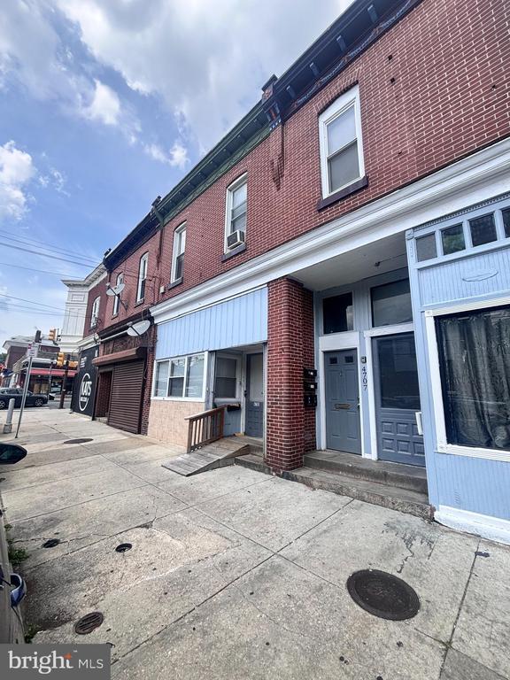 Photo - 4705 Longshore Ave