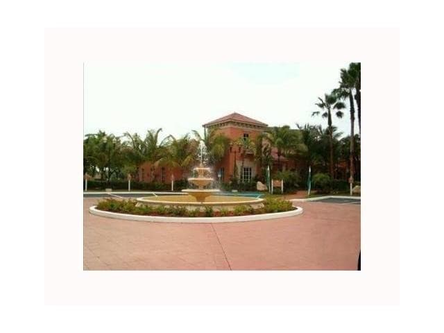 Photo - 8290 Lake Dr