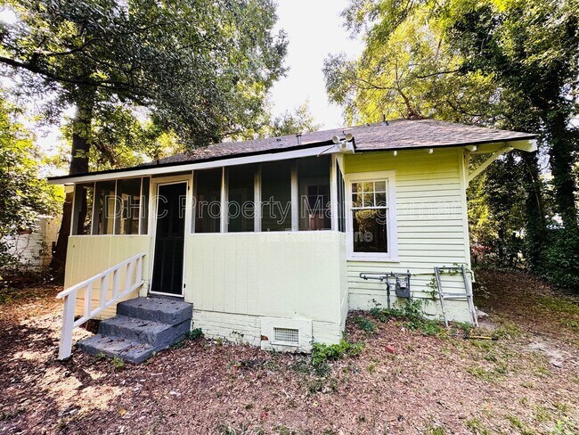 Photo - 2207 Bell St