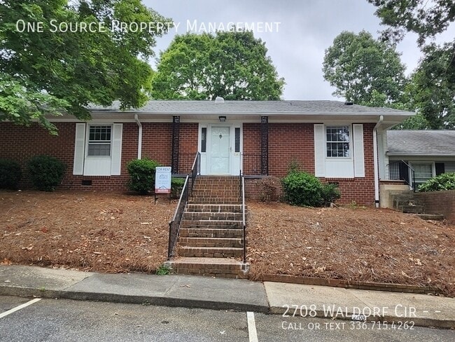 2708 Waldorf Cir