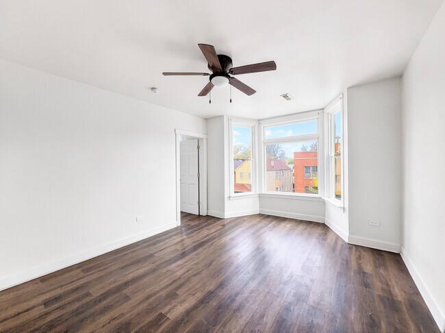 Photo - 9046 S Brandon Ave Unidad 3