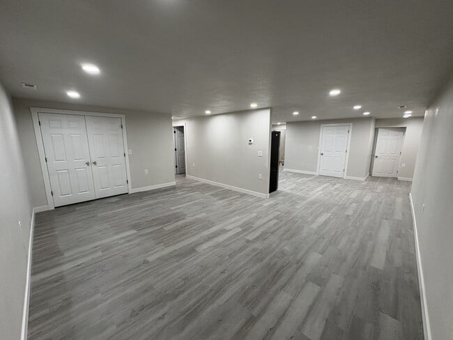 Photo - 692 W 500 S